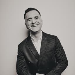 Özcan Coşar